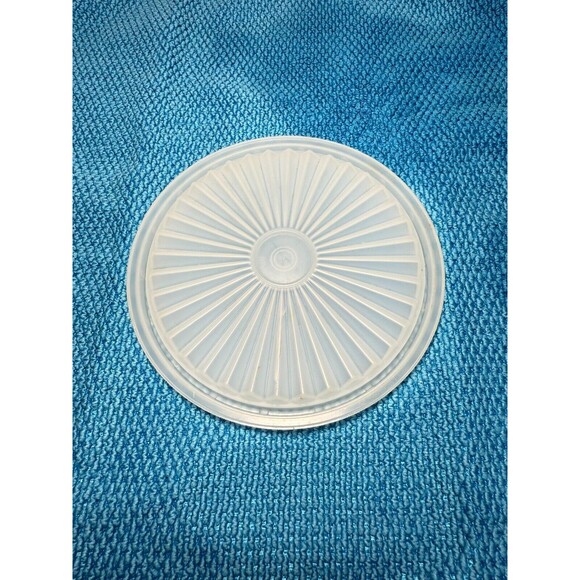 Vintage Tupperware 5" Round Servalier Lid #812-18 Clear Harvest Replacement Lid - Picture 3 of 5